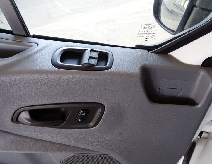 Ford Transit 17