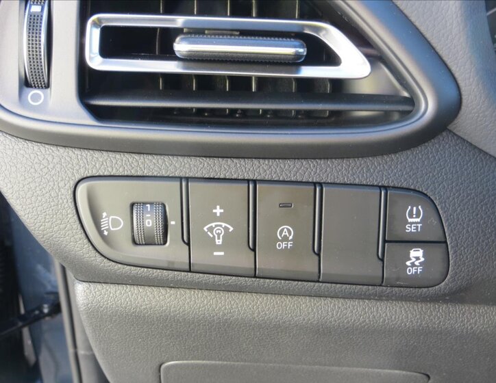 Hyundai i30 Hatchback 998,0 88 kw