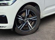 Volvo XC60 SUV / Terénní 2,0 l 140 kw