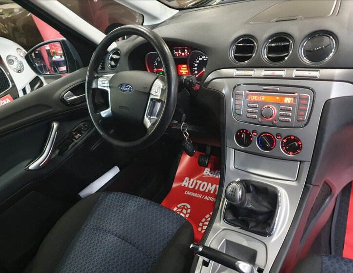 Ford Galaxy MPV 2,0 l 107 kw