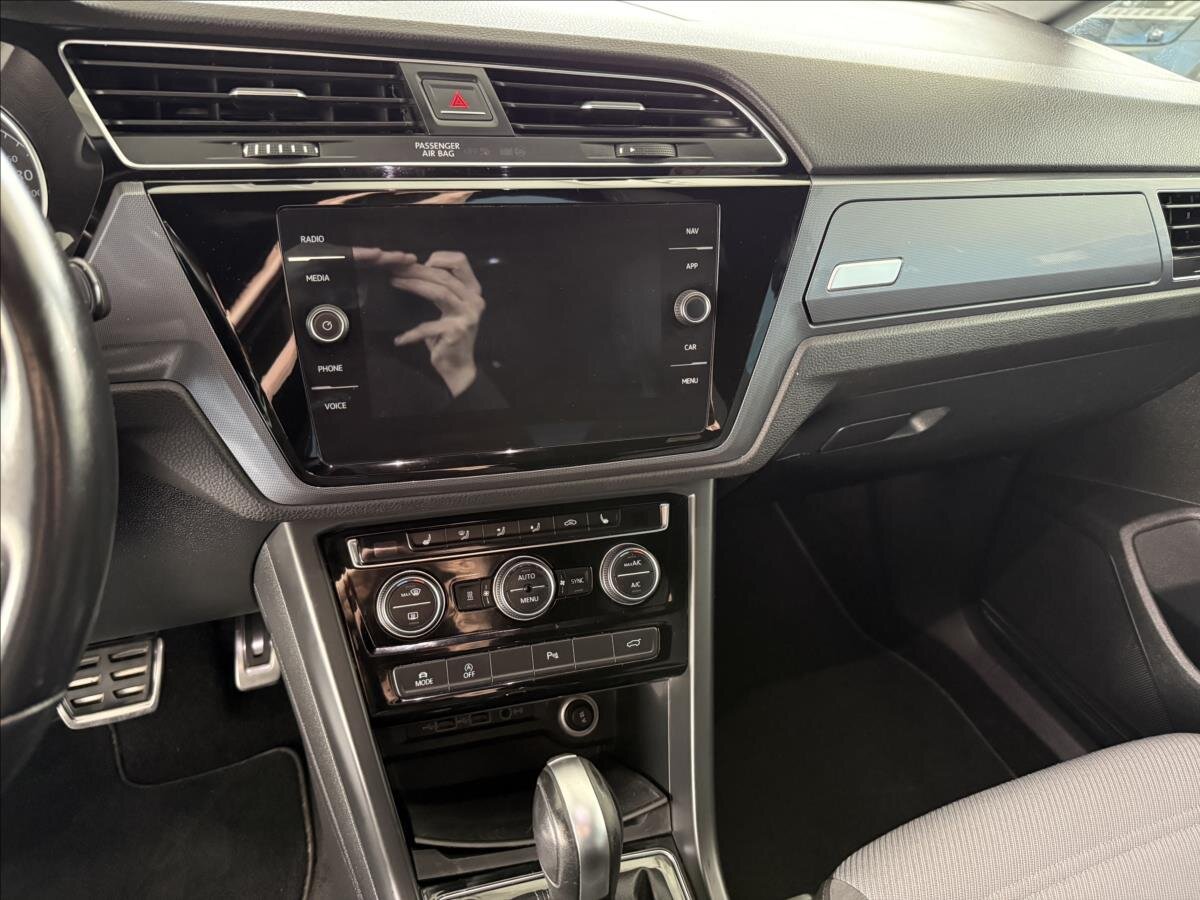 Volkswagen Touran Kombi 1,5 l 110 kw