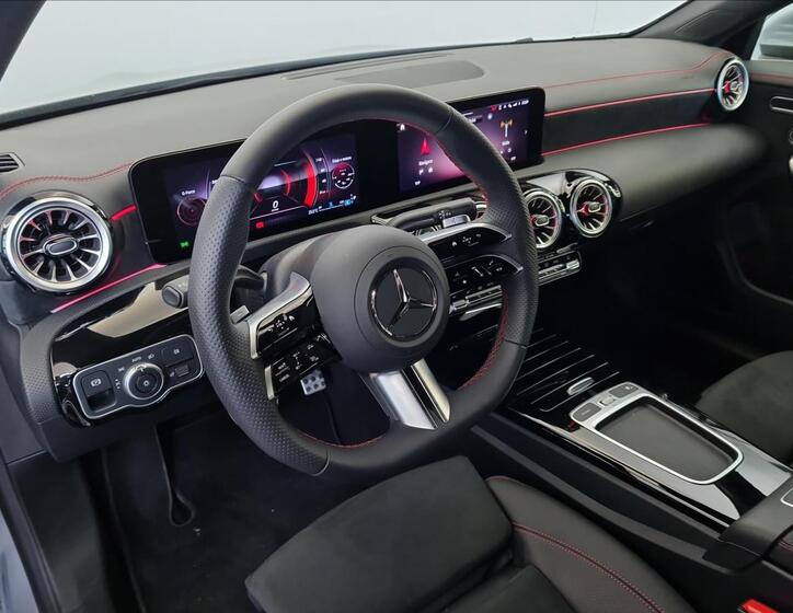 Mercedes-Benz CLA 9