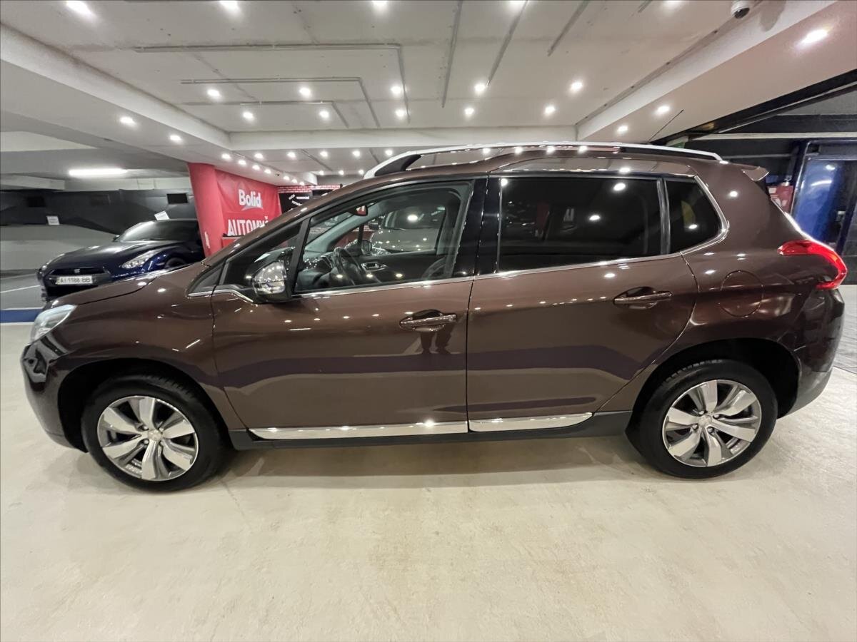 Peugeot 2008 MPV 1,2 l 60 kw