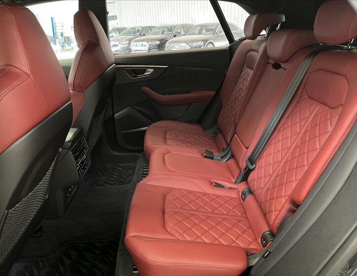 Audi SQ8 22