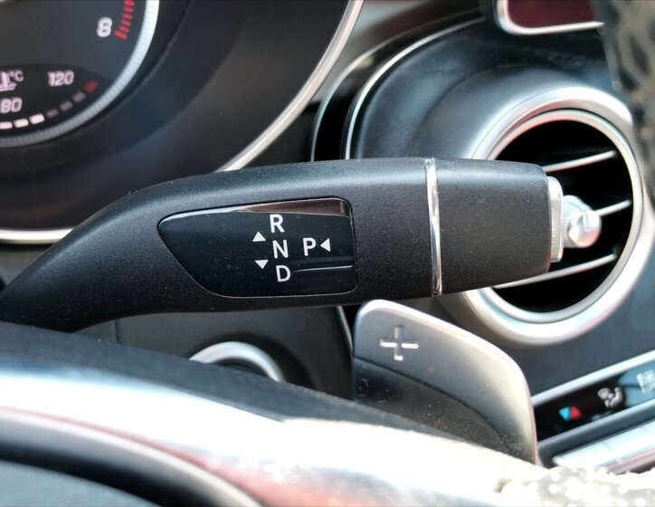 Mercedes-Benz Třídy C Kabriolet 2,0 l 180 kw