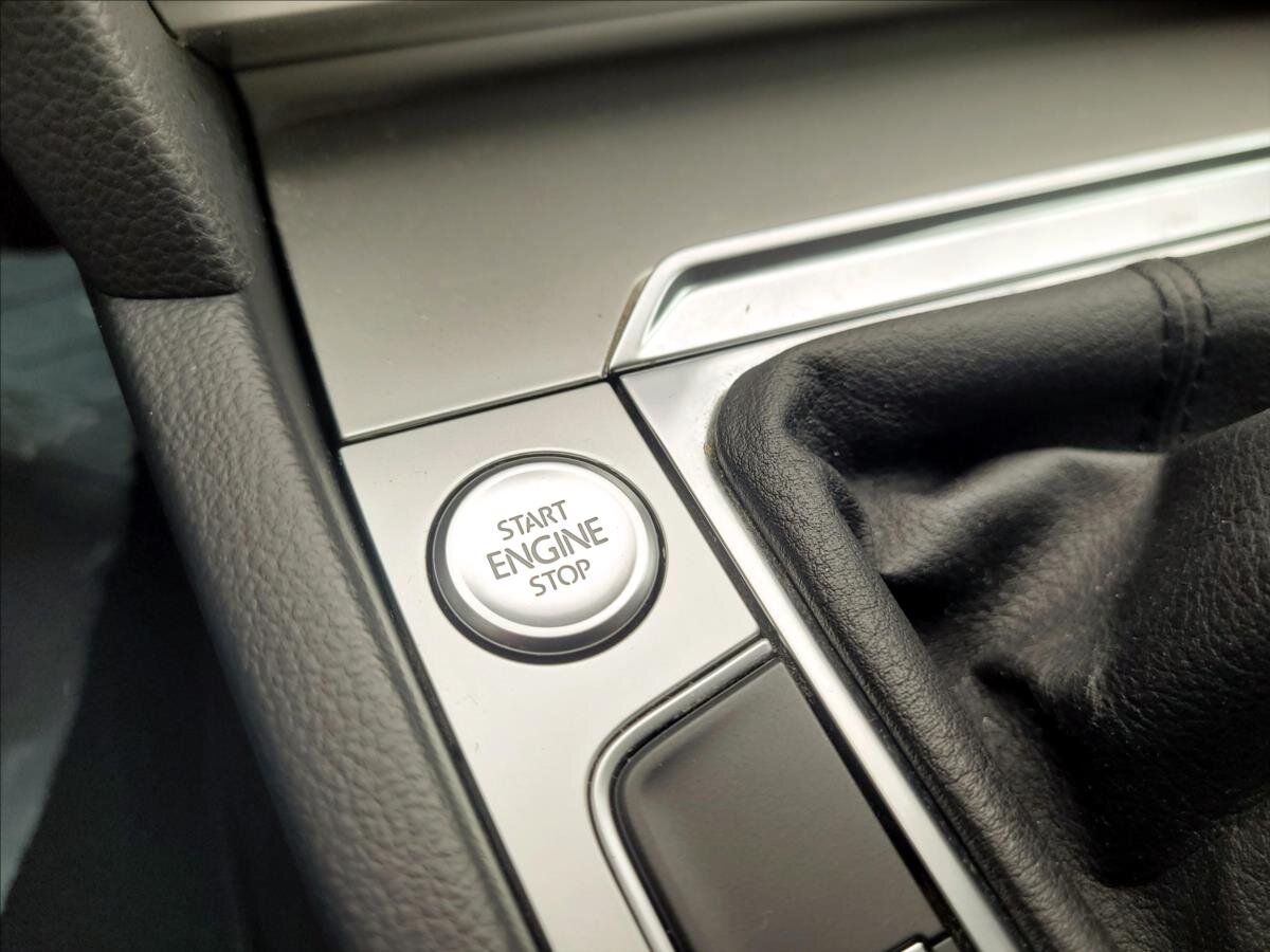 Volkswagen Passat Kombi 1,6 l 88 kw