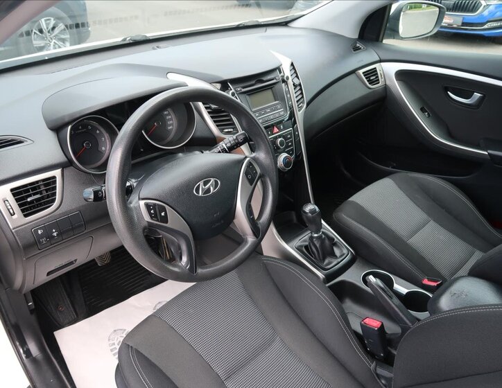 Hyundai i30 9