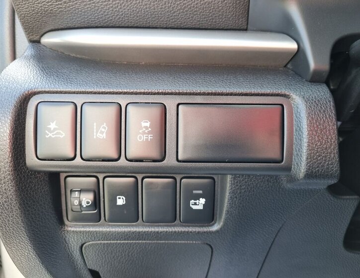 Mitsubishi Ostatní SUV / Terénní 2,4 l 138 kw