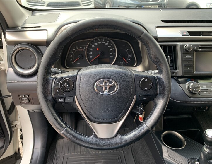 Toyota RAV4 10