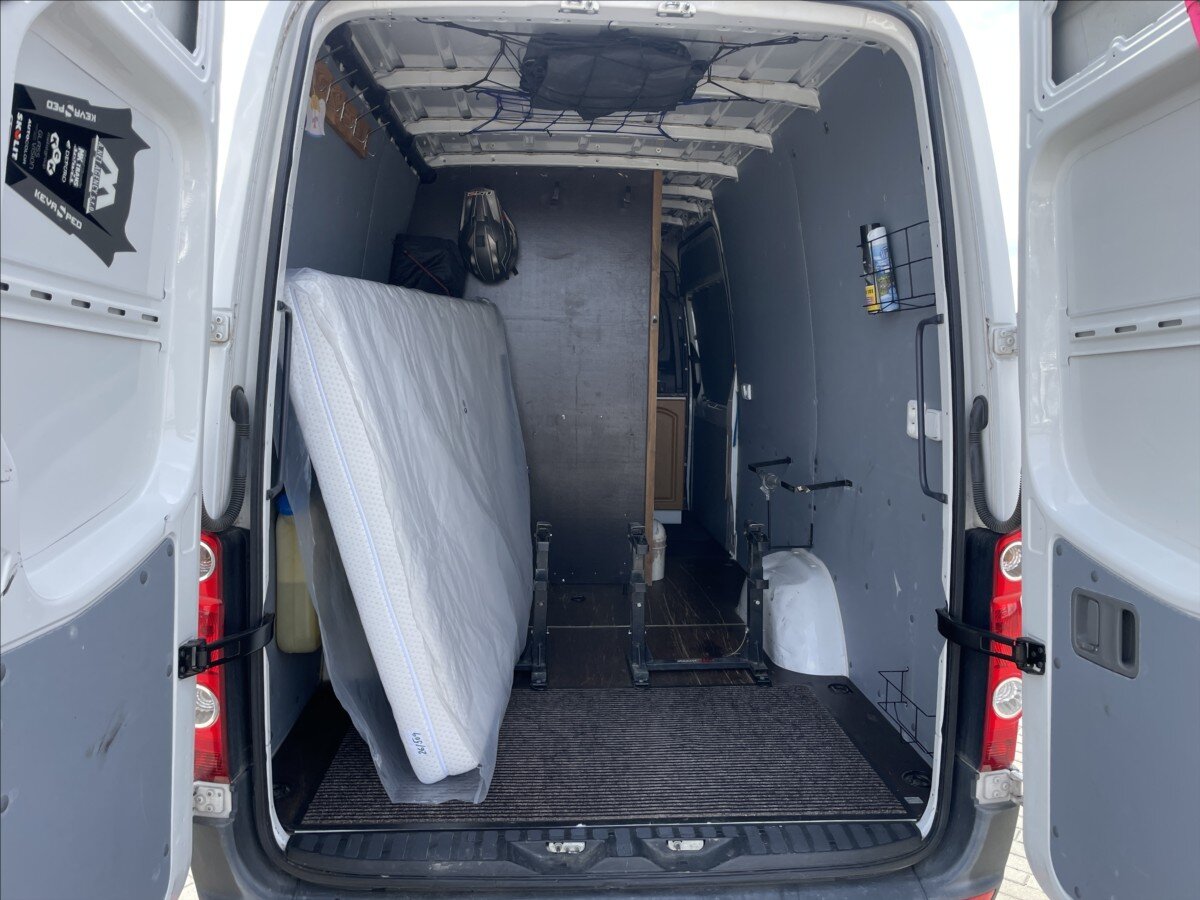 Volkswagen Crafter Skříň 2,0 l 120 kw