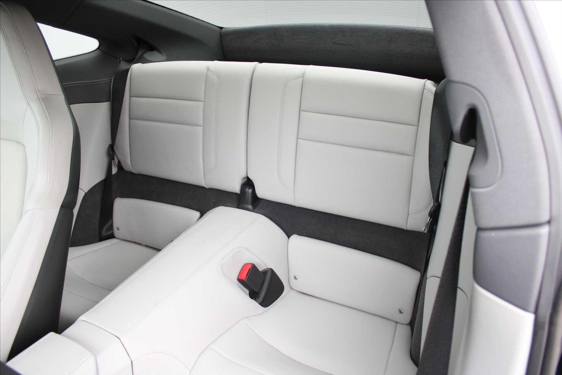 Porsche 911 Kupé 3,0 l 331 kw