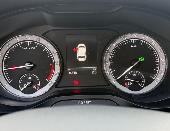 Škoda Karoq SUV / Terénní 1,6 l 85 kw