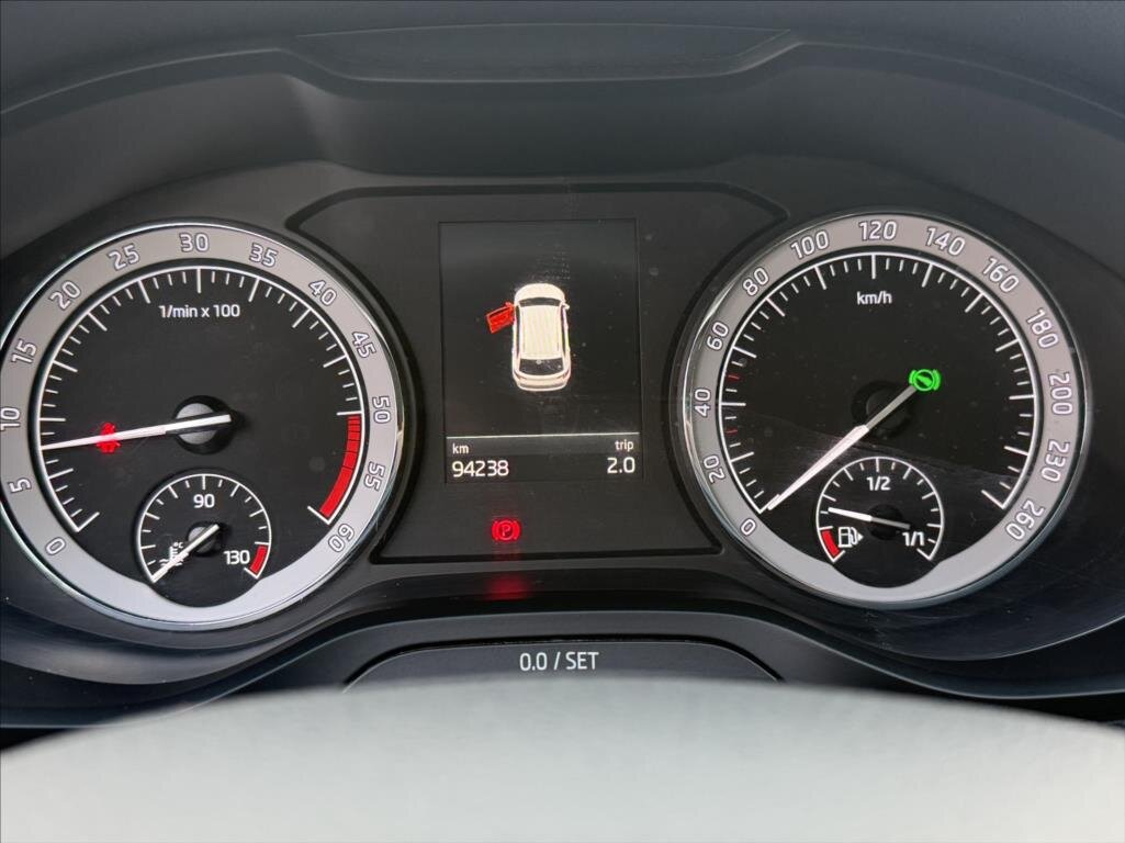 Škoda Karoq SUV / Terénní 1,6 l 85 kw