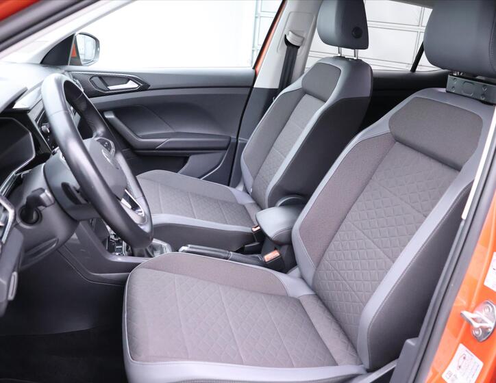 Volkswagen T-Cross 10