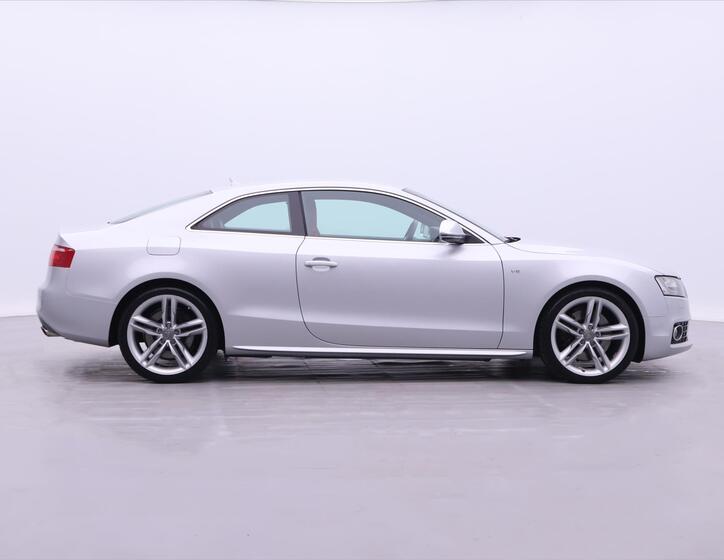 Audi S5 8