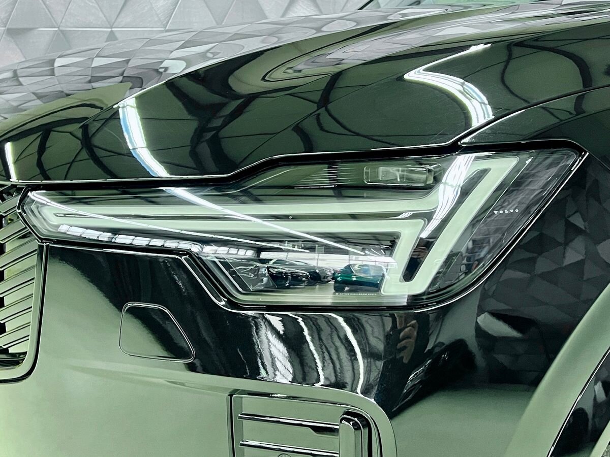 Volvo XC90 SUV / Terénní 2,0 l 335 kw