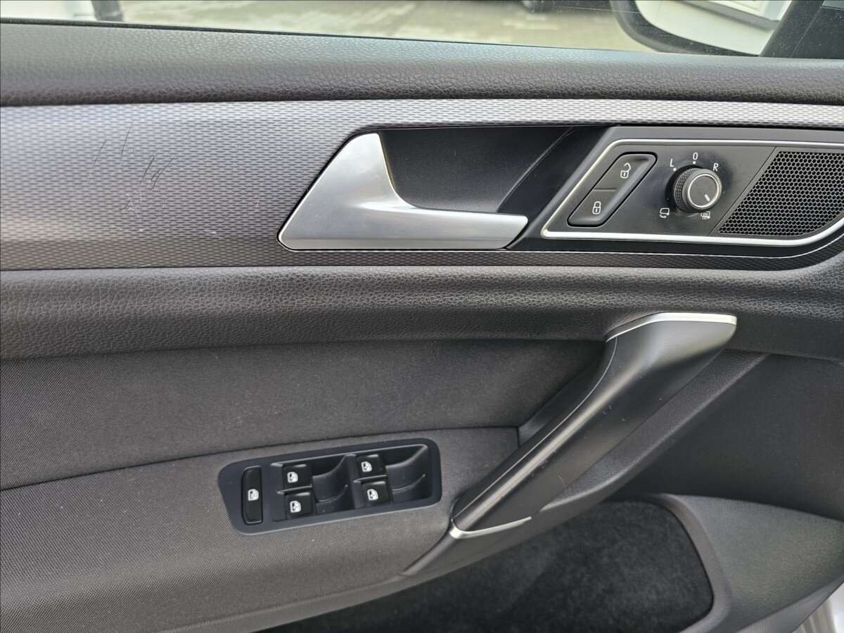 Volkswagen Golf Sportsvan Kombi 1,4 l 92 kw