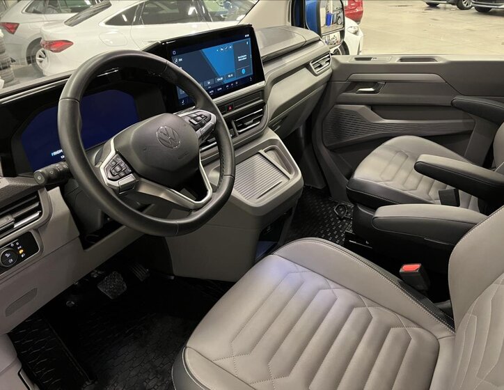 Volkswagen Caravelle 6