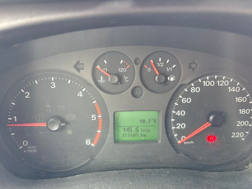 Ford Transit Kombi 2,4 l 103 kw