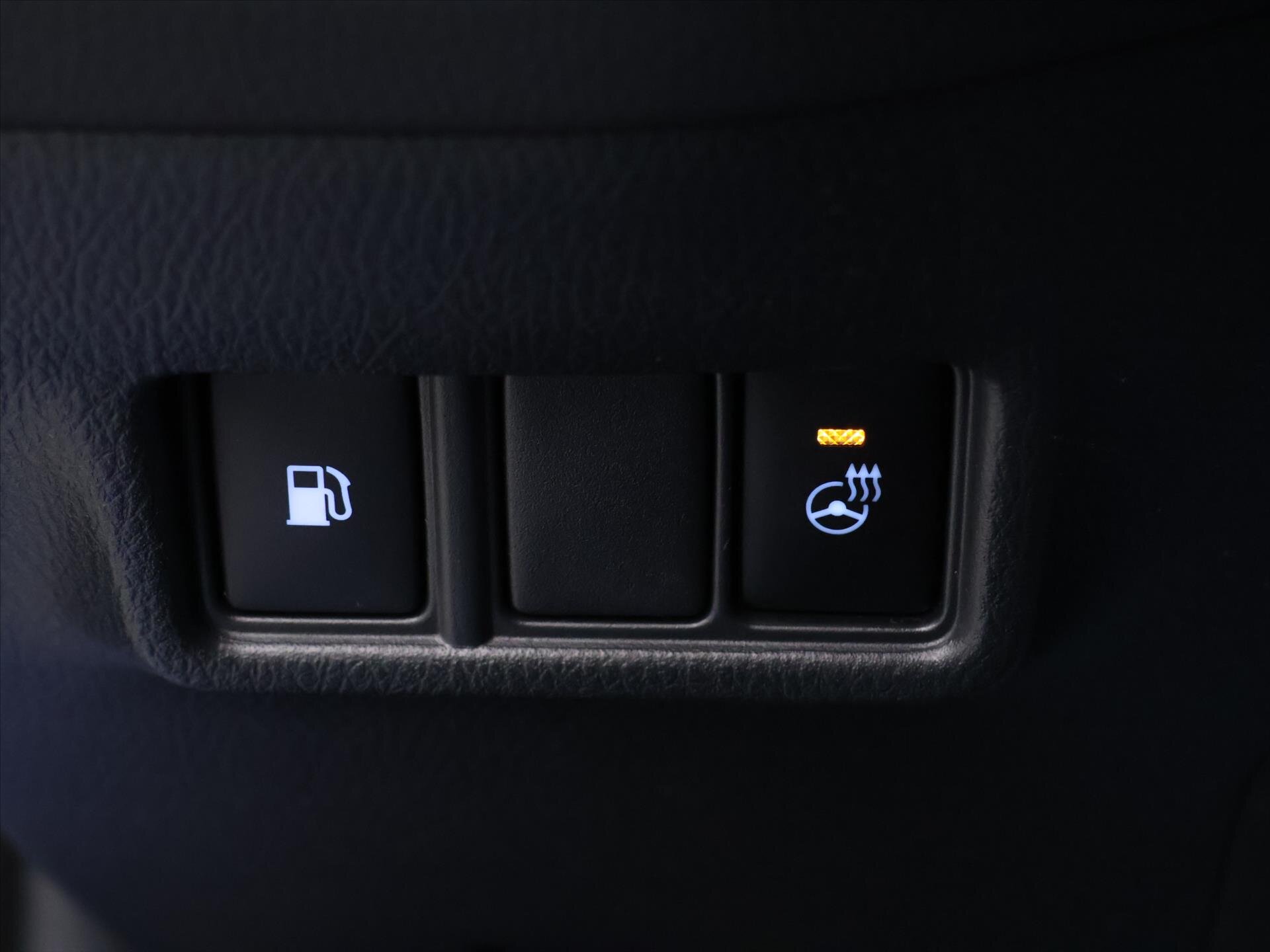 Toyota C-HR SUV 1,8 l 72 kw