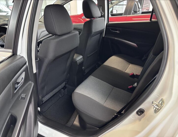 Suzuki S-Cross SUV / Terénní 1,4 l 81 kw