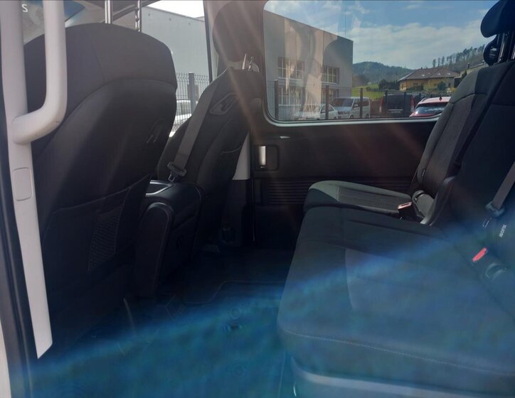 Hyundai Staria MPV 2,2 l 130 kw