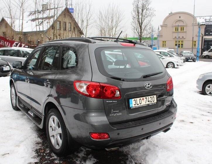 Hyundai Santa Fe 8