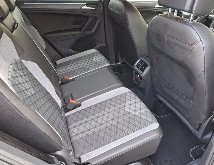 Volkswagen Tiguan SUV / Terénní 2,0 l 180 kw