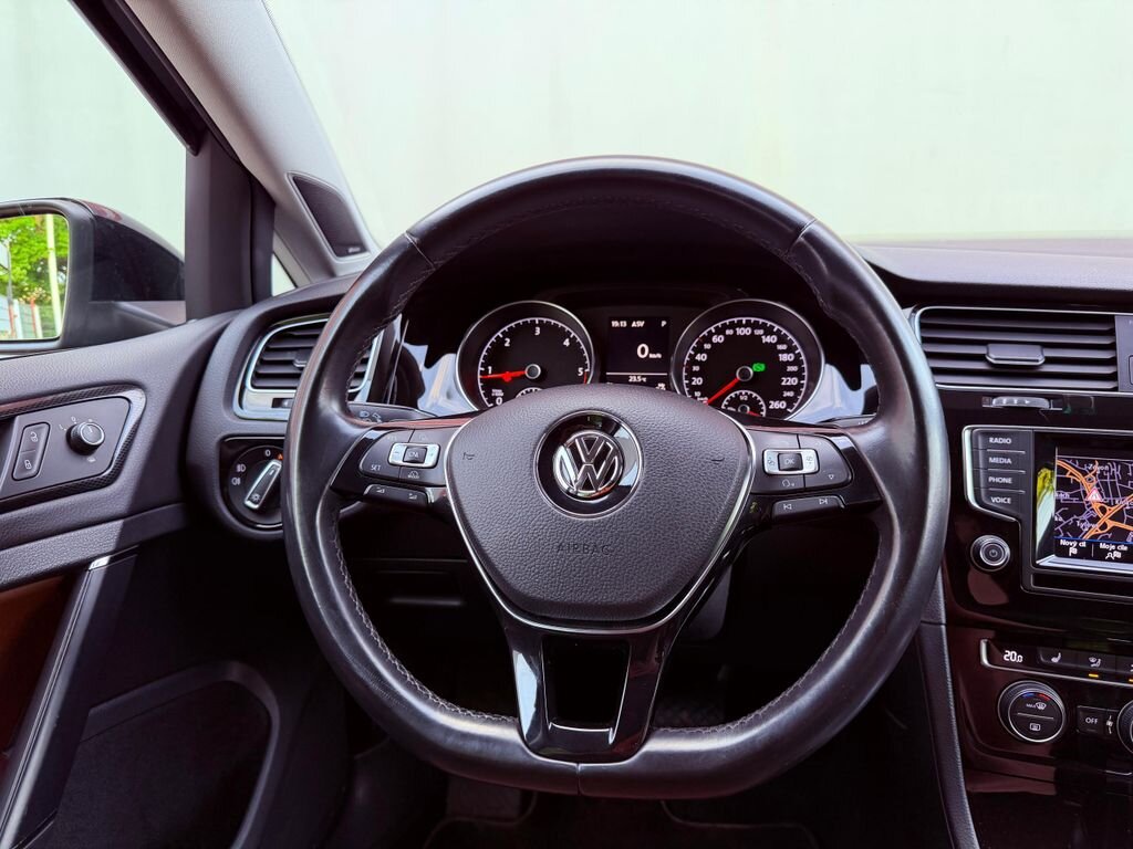Volkswagen Golf Kombi 1,6 l 77 kw