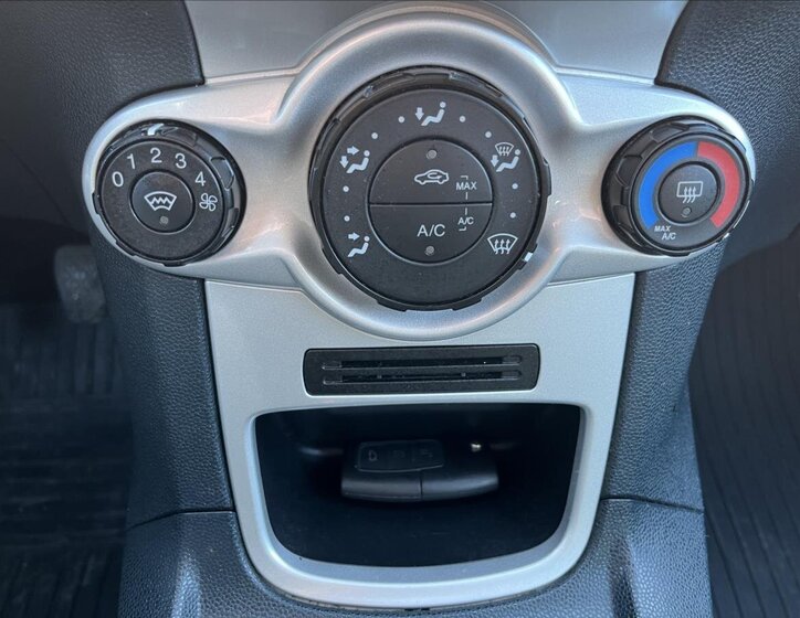 Ford Fiesta Hatchback 1,2 l 60 kw