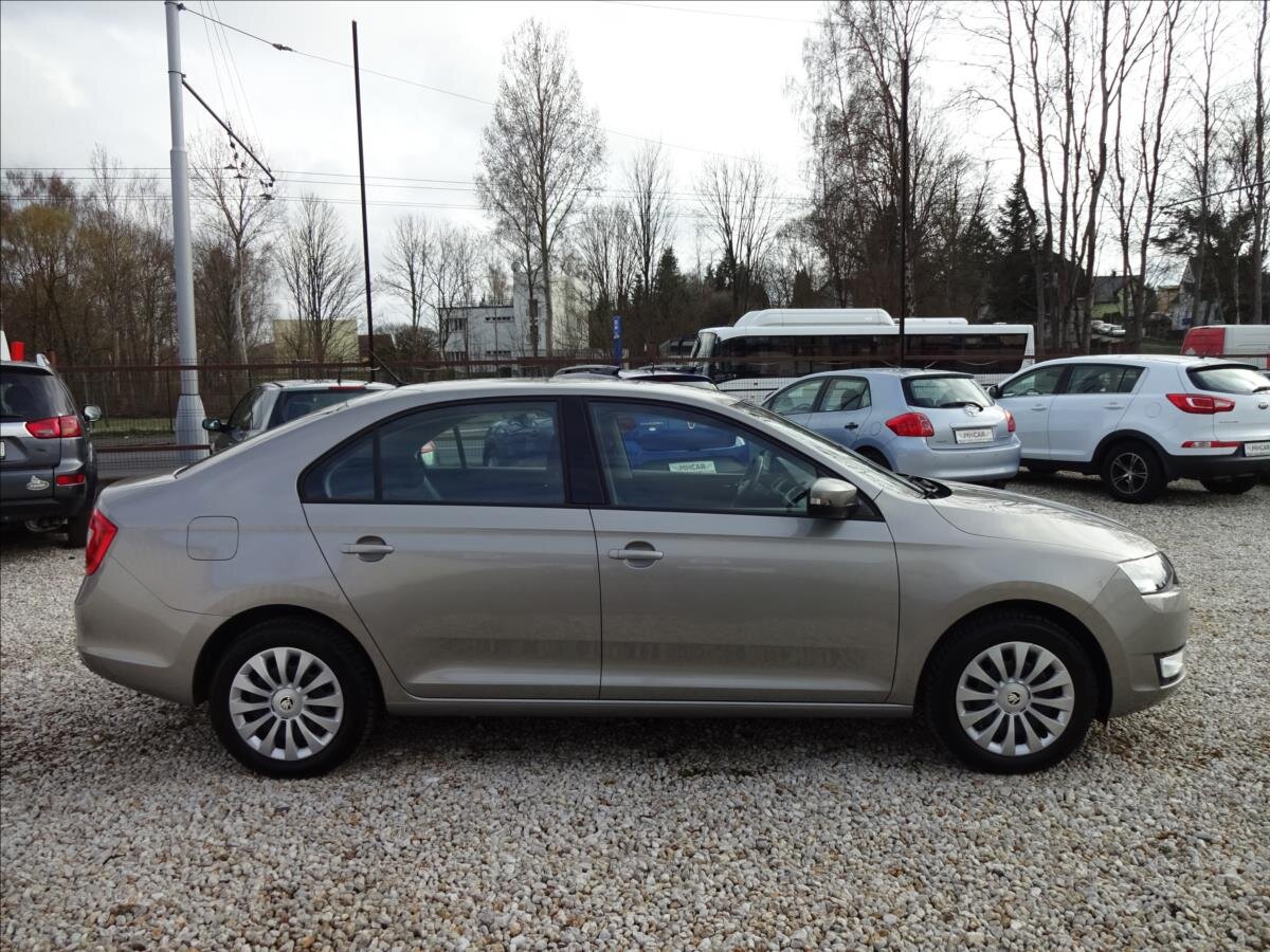 Škoda Rapid Sedan / Limuzína 1,2 l 66 kw