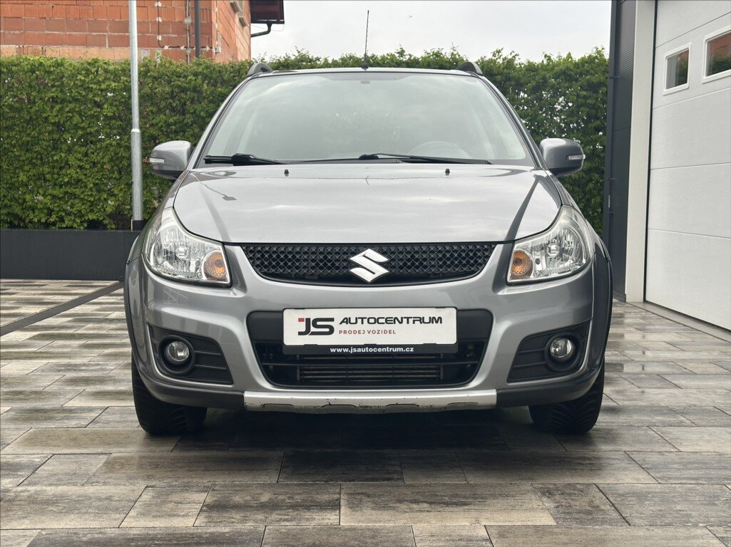 Suzuki SX4 Hatchback 2,0 l 99 kw