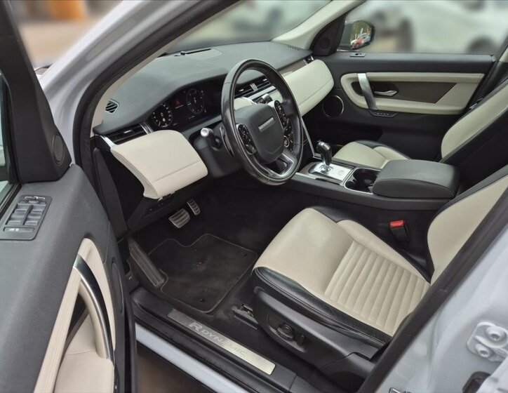 Land Rover Discovery Sport SUV 2,0 l 132 kw