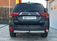 Mitsubishi Outlander SUV / Terénní 2,3 l 110 kw