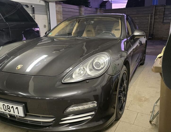 Porsche Panamera 2