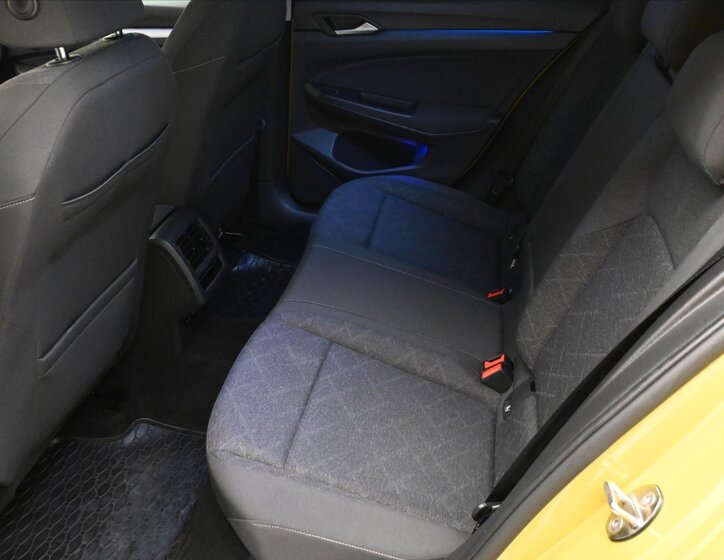 Volkswagen Golf Hatchback 999,0 81 kw