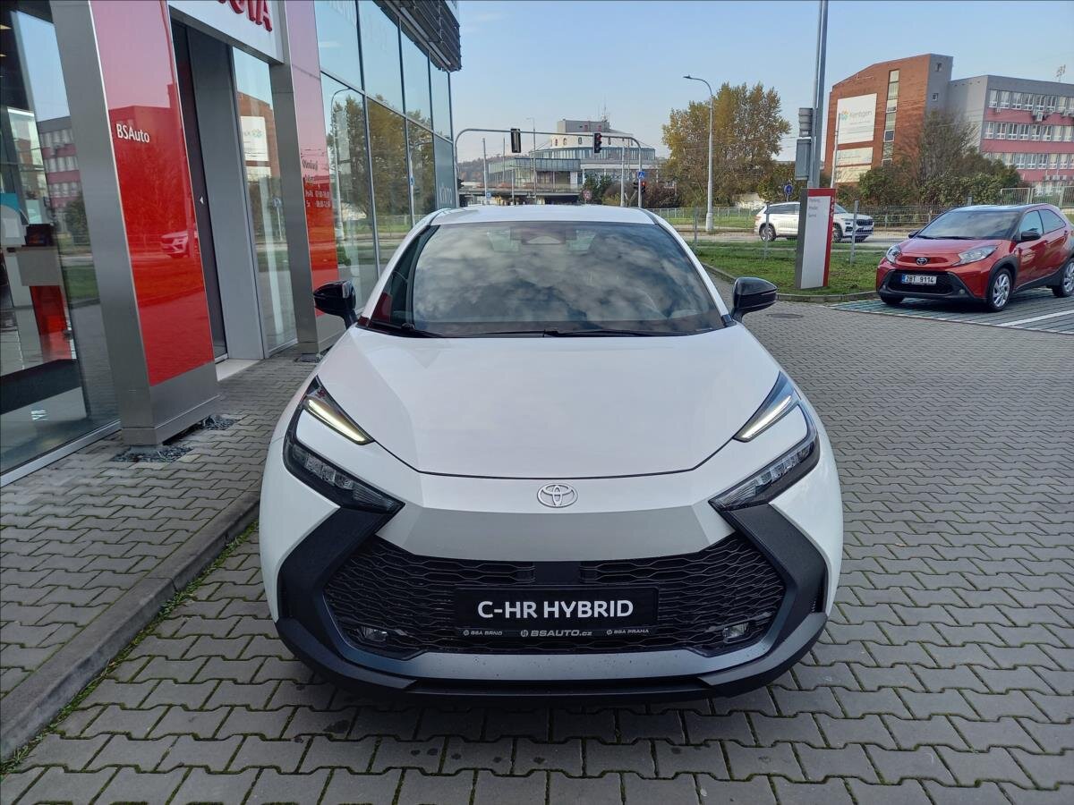Toyota C-HR SUV 1,8 l 103 kw