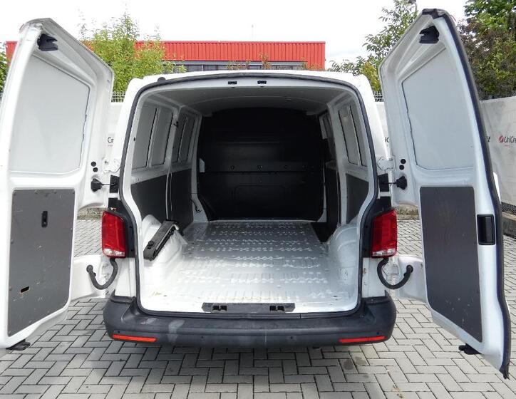 Volkswagen Transporter 18
