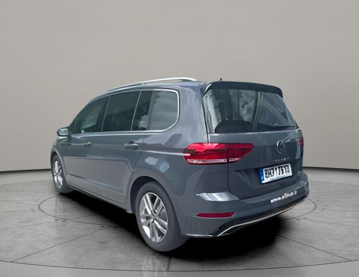 Volkswagen Touran 2