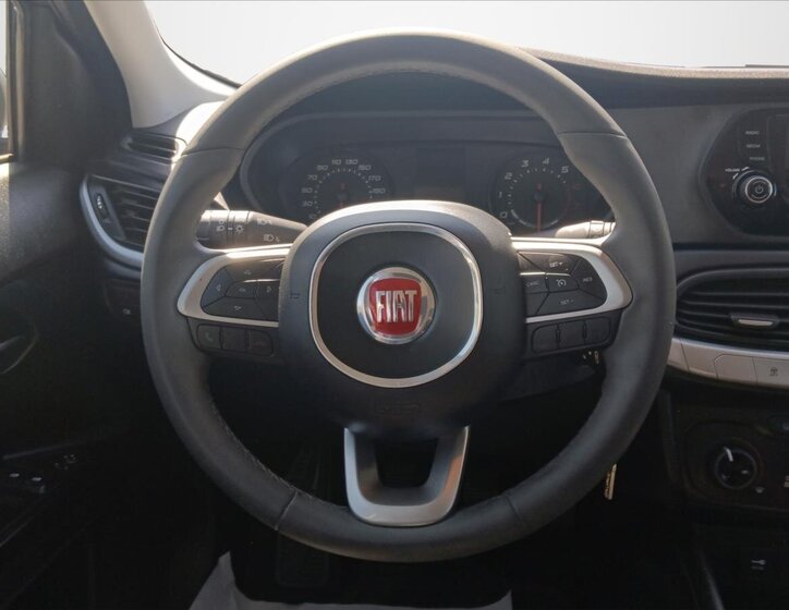 Fiat Tipo Hatchback 1,4 l 70 kw