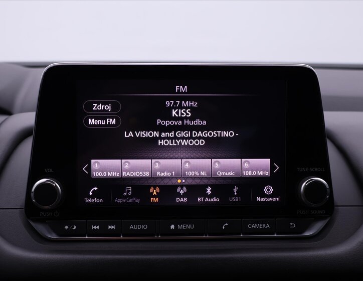 Nissan Qashqai SUV / Terénní 1,3 l 103 kw