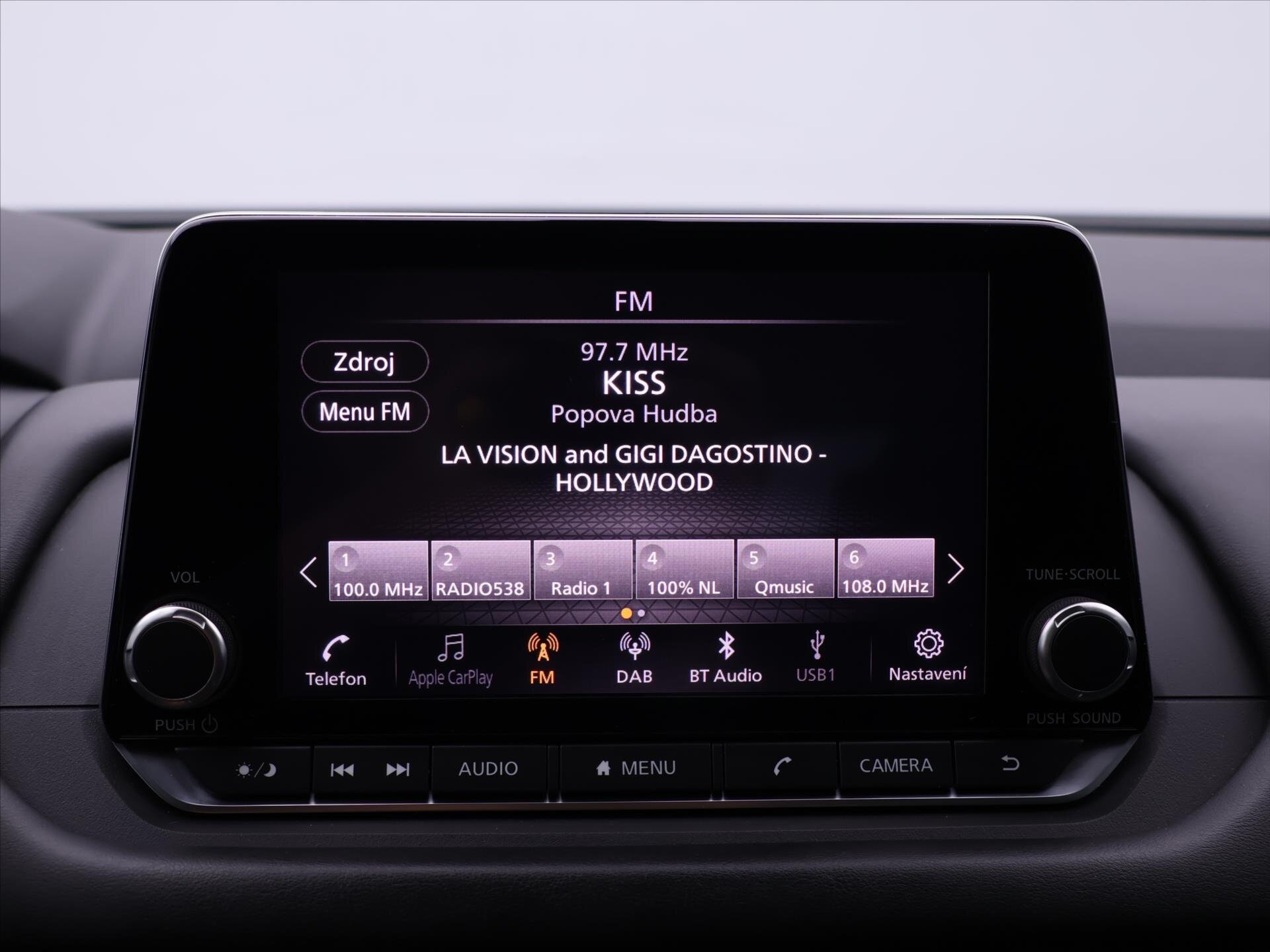 Nissan Qashqai SUV / Terénní 1,3 l 103 kw