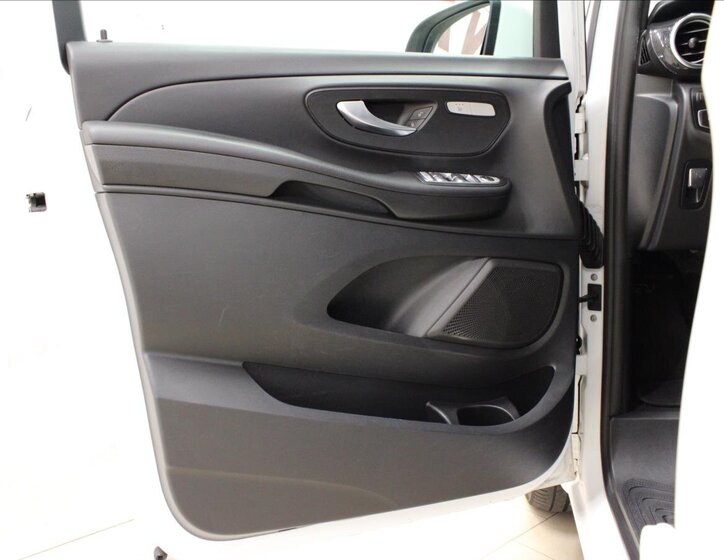 Mercedes-Benz Třídy V Kombi 2,1 l 120 kw