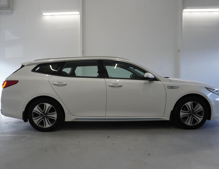 KIA Optima Kombi 2,0 l 151 kw