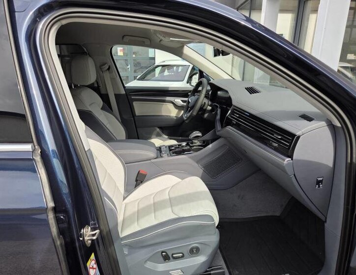 Volkswagen Touareg SUV 3,0 l 210 kw