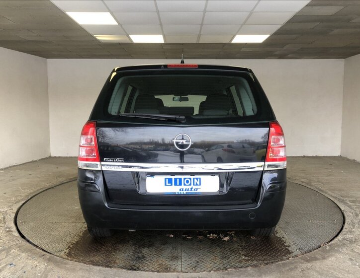Opel Zafira 6