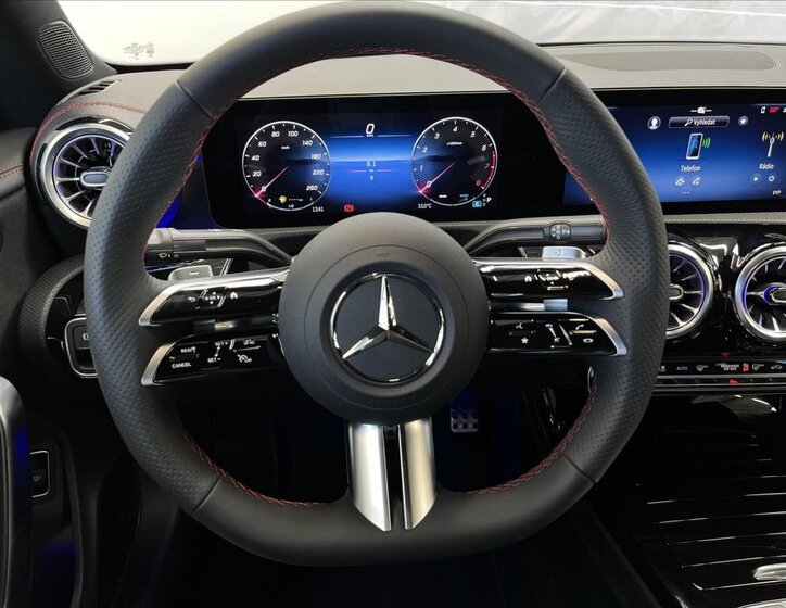 Mercedes-Benz CLA 10