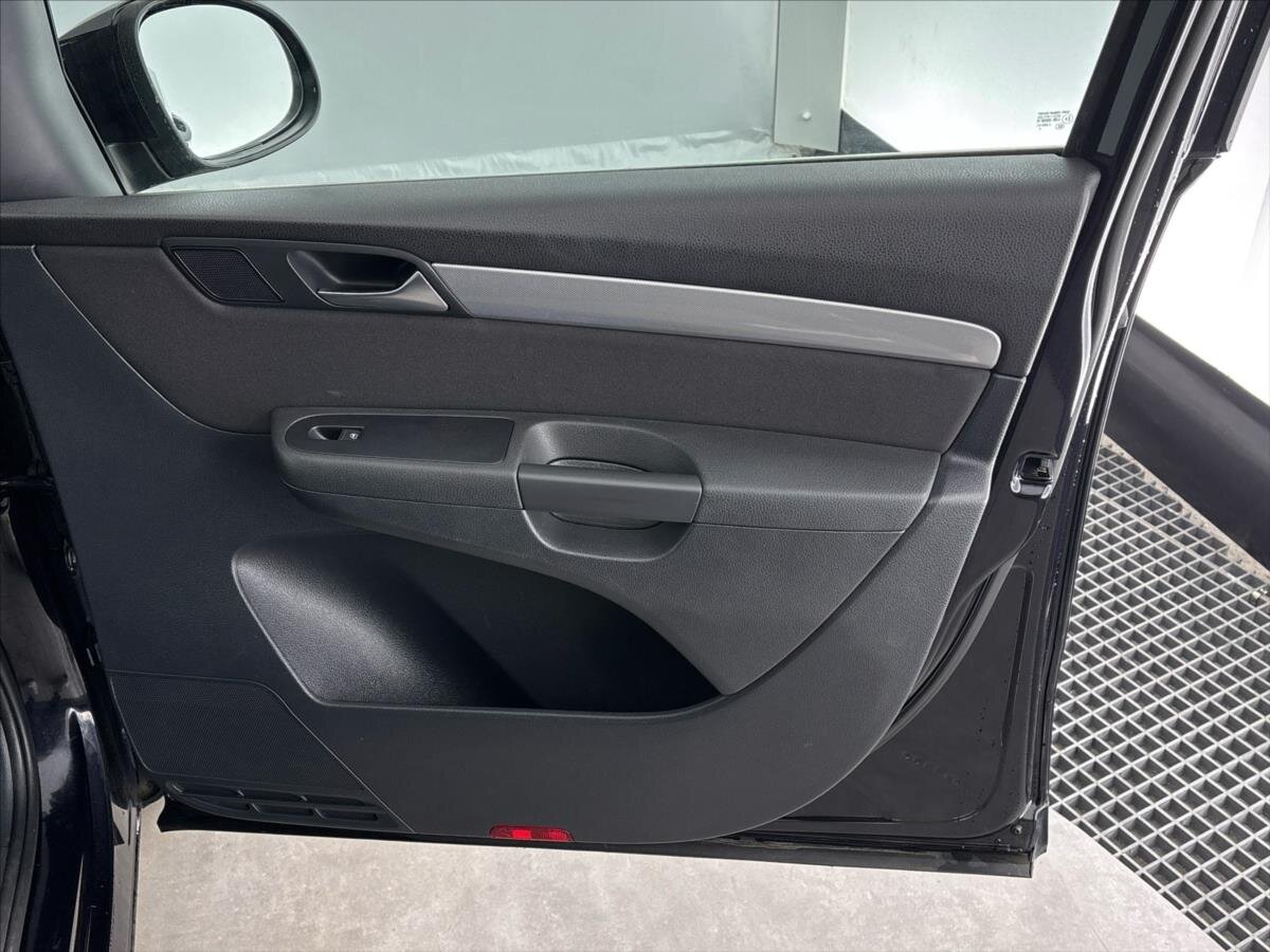 Volkswagen Sharan MPV 2,0 l 103 kw