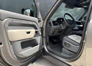 Land Rover Defender 10