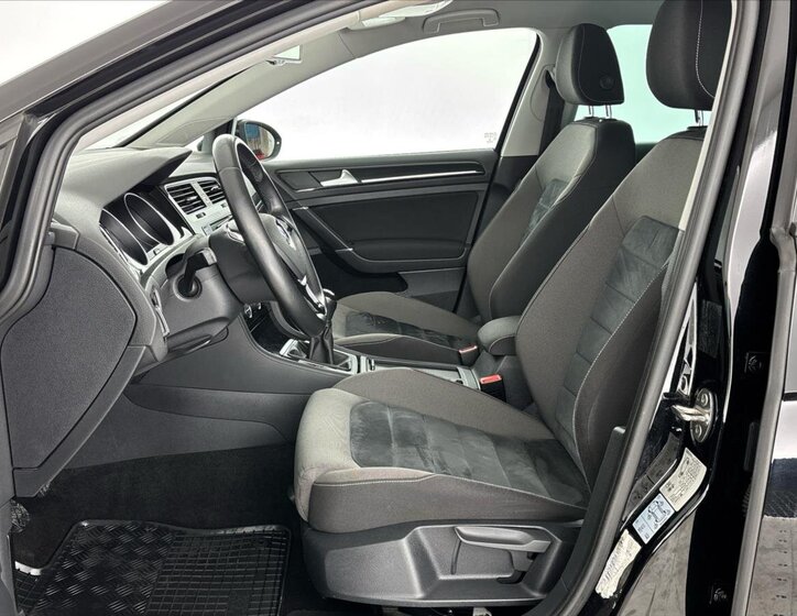 Volkswagen Golf Hatchback 1,4 l 81 kw